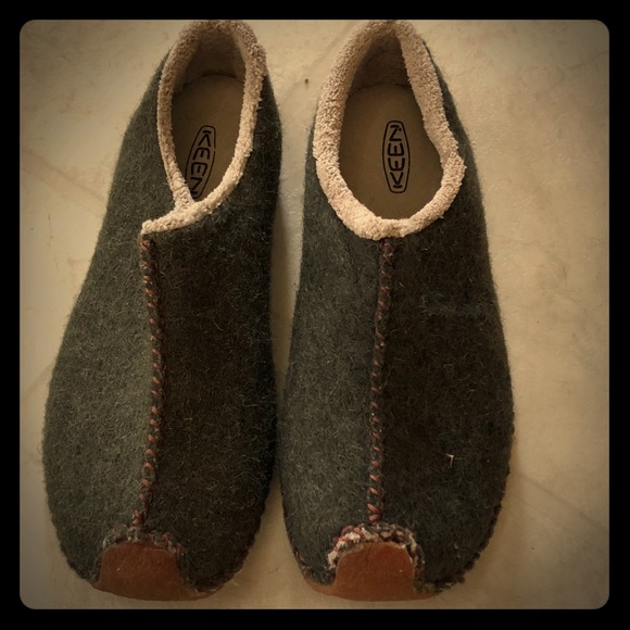 keen slippers mens